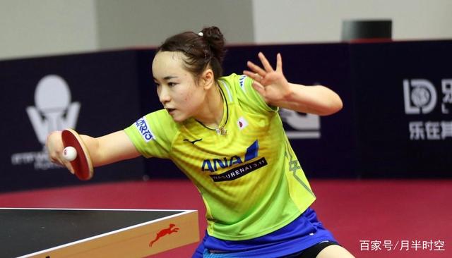 而是他与球 而是他与球