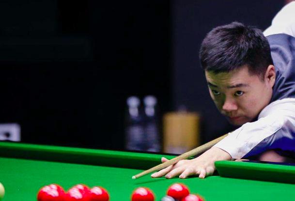 不到五秒钟 不到五秒钟