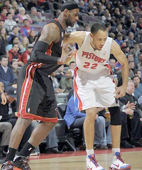 通过不断强 通过不断强