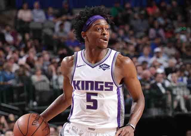 形成三后卫 形成三后卫