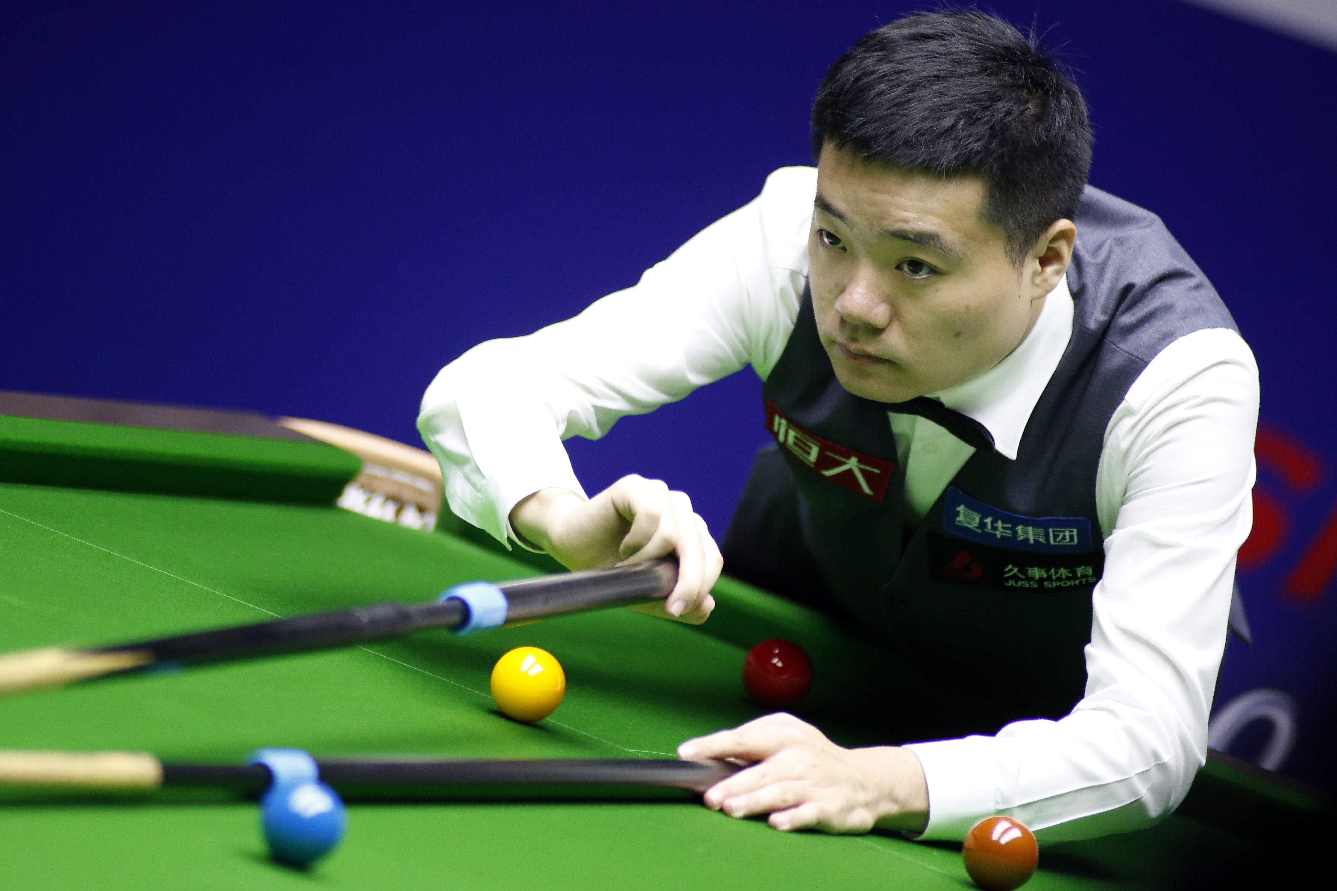 从传播学角 从传播学角